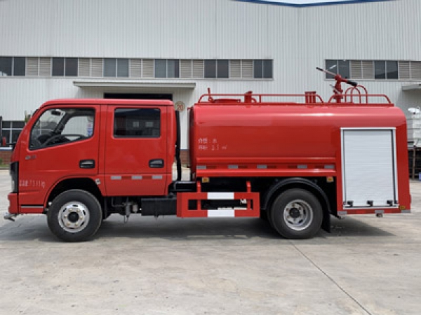 东风双排3.5吨消防洒水车（国六）